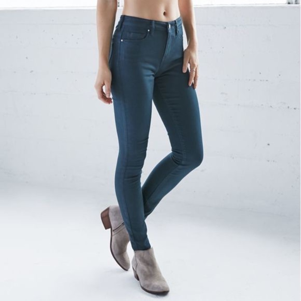 Bullhead Super Skinny Jeans
